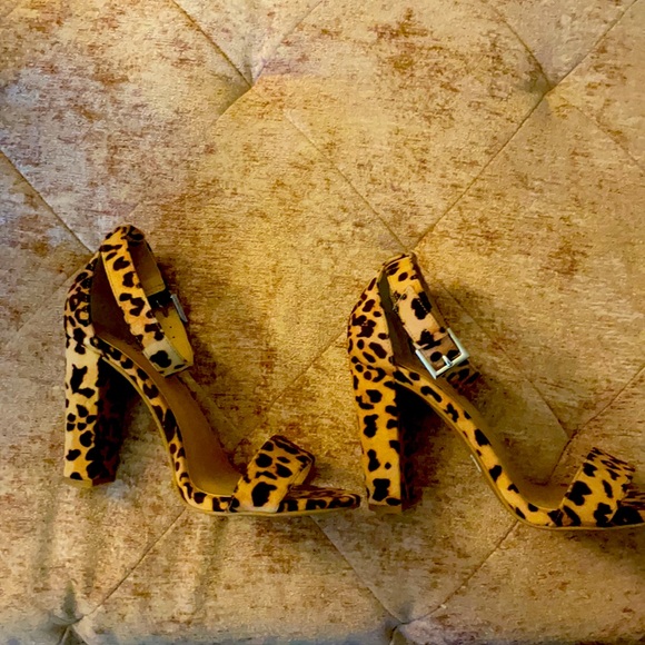 Shoes - Picture 3 of 3